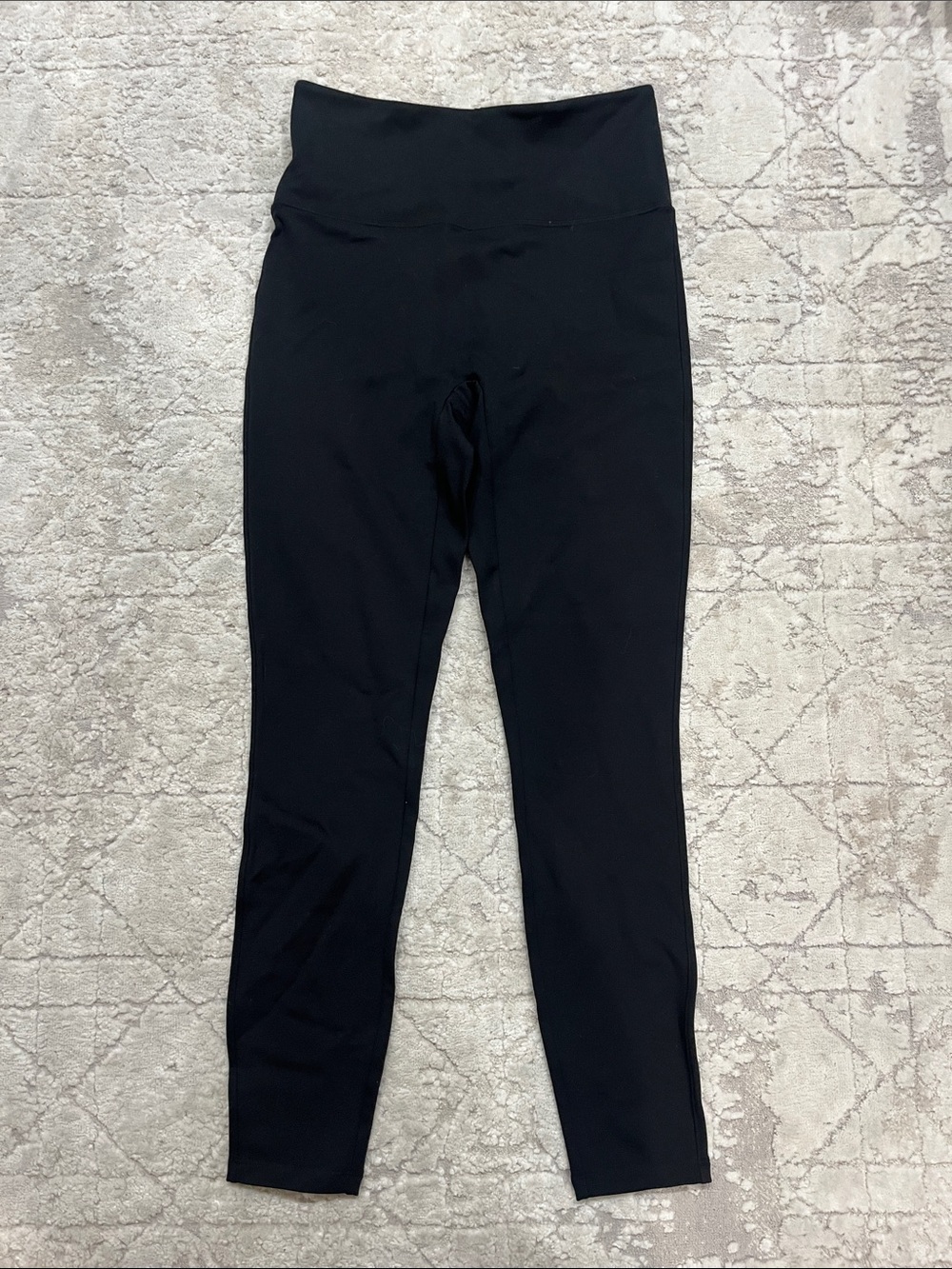 SPANX Black Mid-Rise Performance Leggings with Red Branding